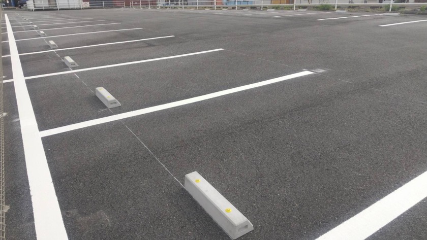 伊賀市　駐車場区画線引き工事